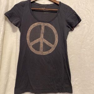 American eagle outfitters peace sign tee